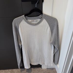Old Navy Men's Gray and Cream Crewneck Sweater